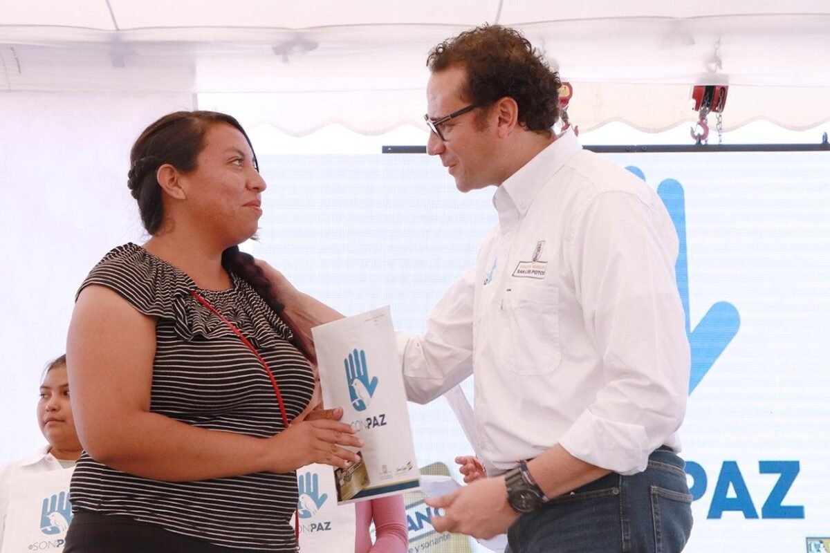Inicia gobierno municipal programa "En Son de Paz" 8ENTREGADEAPOYOSSOCIALES6