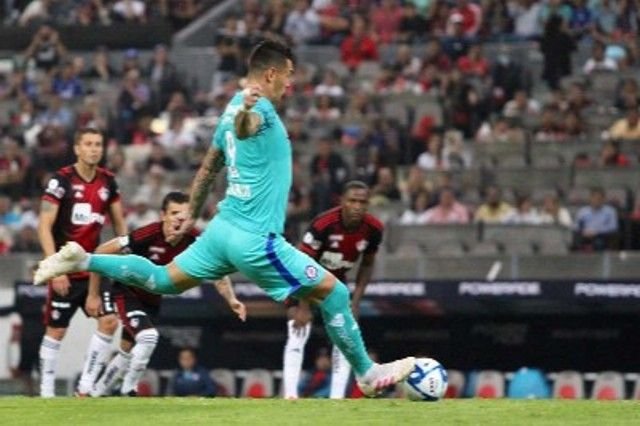 Con dos anotaciones del argentino Milton Caraglio, el Cruz Azul se impuso al Atlas 17_400x266