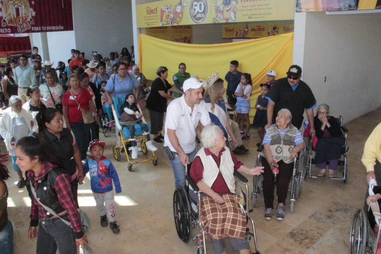 Concluyen visitas de grupos vulnerables a FENAPO 2019 204recorrido4.jpeg