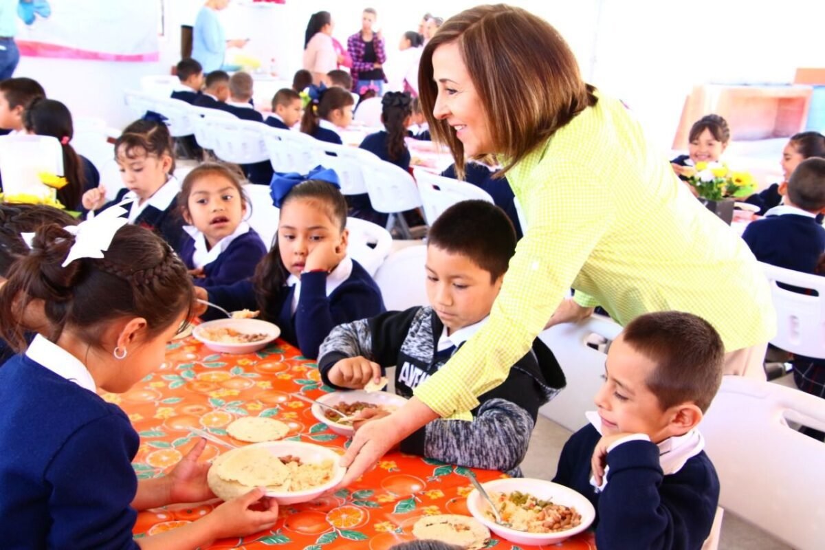SLP con histórico avance en el combate a la carencia alimentaria sube 11 posiciones a nivel Nacional A7FD8A4E-A833-4E10-9484-B87E1E87553D
