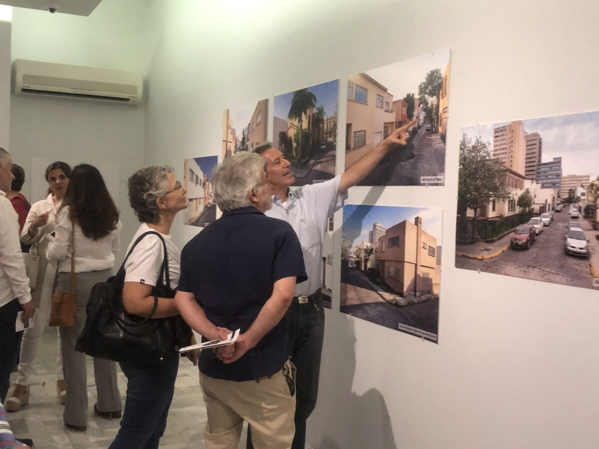 Recorrido Nocturno por la exposición “Colonia Moderna, espacio de seducción F9963BA8-978C-4109-9131-0268024D99D0