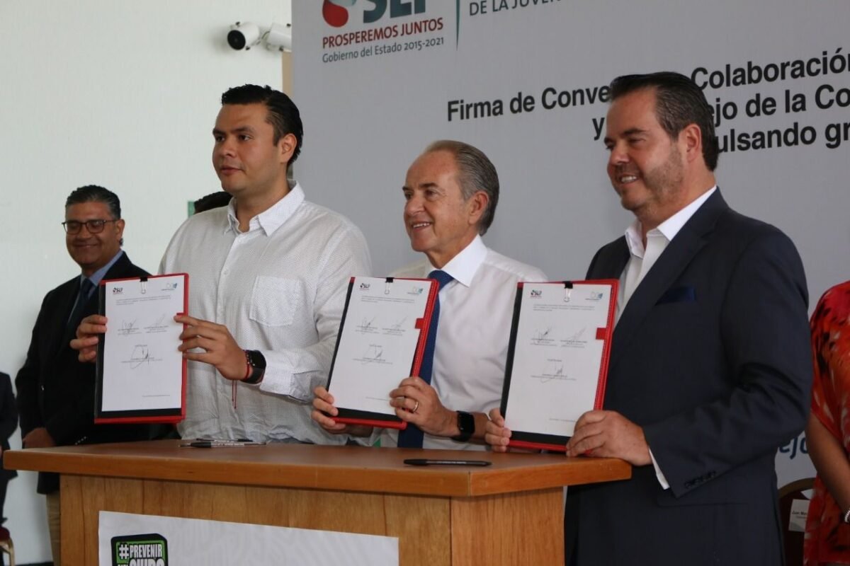 Consejo de la Comunicación y Gobierno del Estado firman convenio para fortalecer campaña a favor de niños,niñas y adolescentes 10JMCL Convenio Voz de las Empresas 100919 (4)