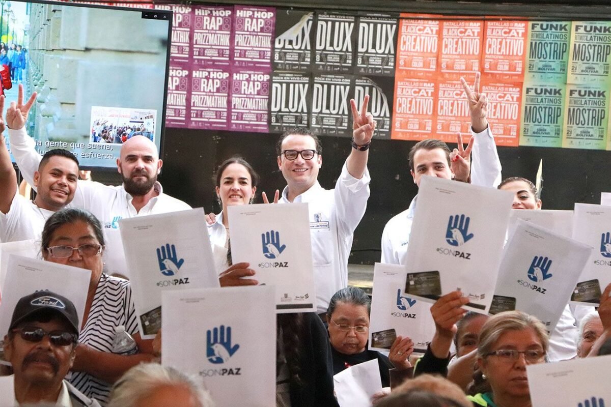 14ENTREGA DE APOYOS 1