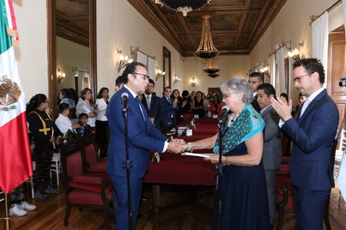 Entrega Xavier Nava a Cabildo primer informe de gobierno 28 cabildo