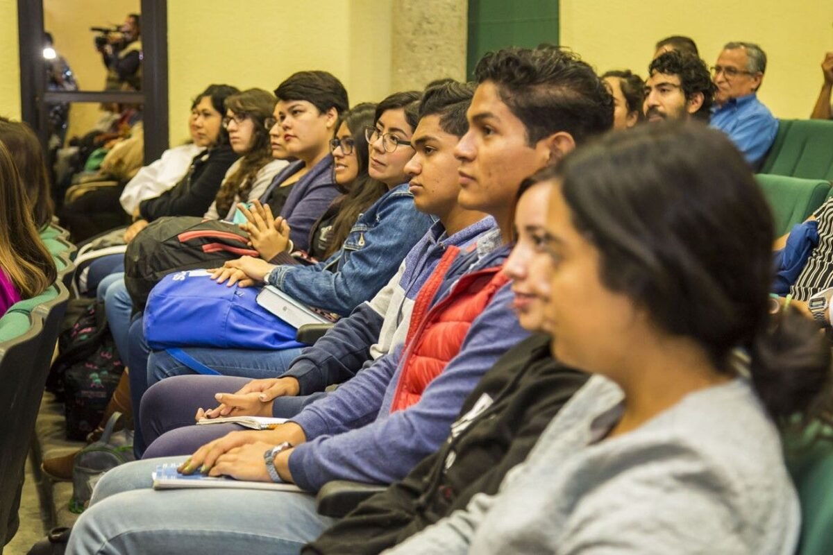 21INAUGURACIONXXXIISEMANADELAFACULTADDECIENCIASQUIMICASUASL8737(1)