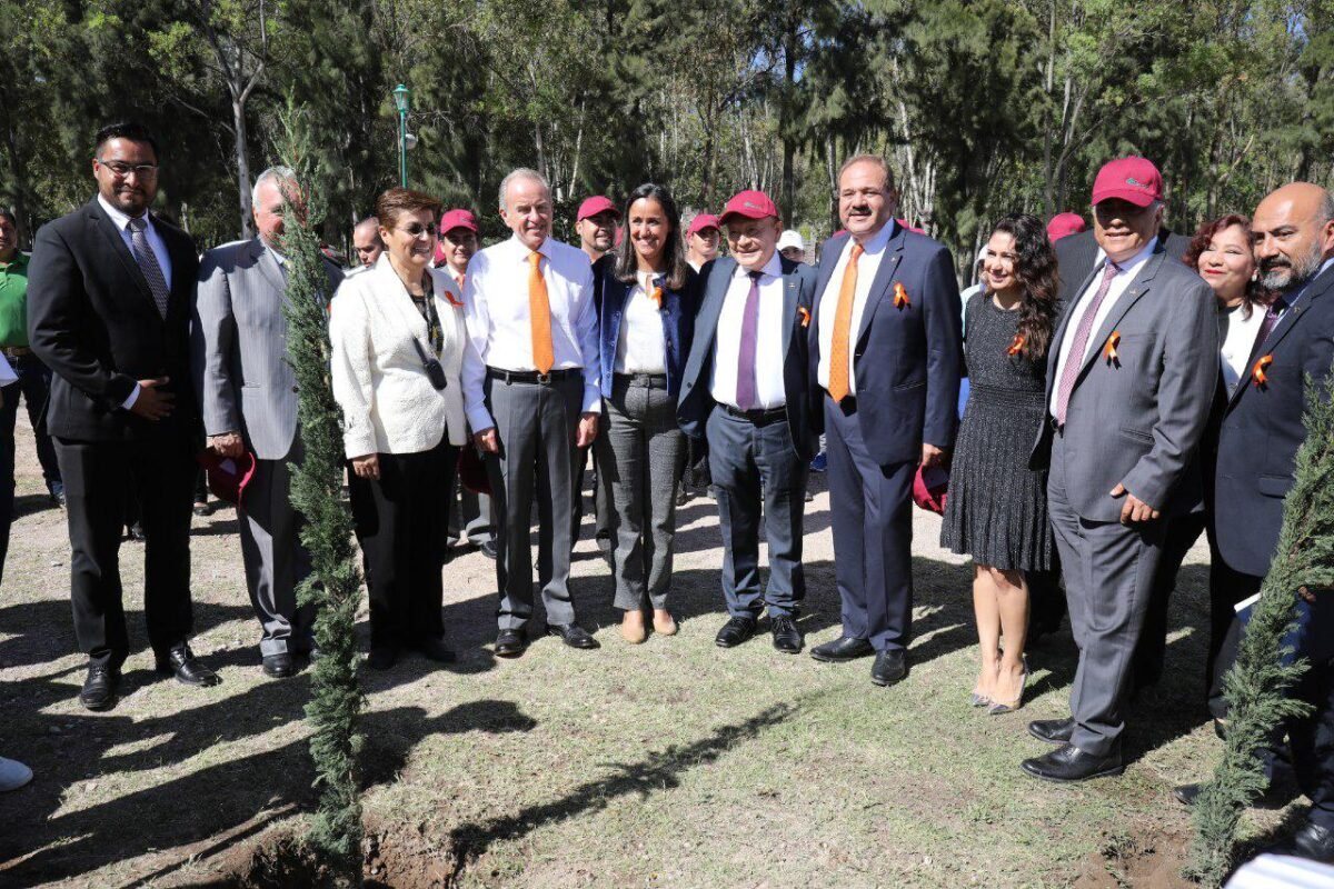 Enrique Ku Herrera destaca compromiso de JM Carreras para impulsar la educación de la juventud potosina 25JMCL CONALEP 251119 (1)
