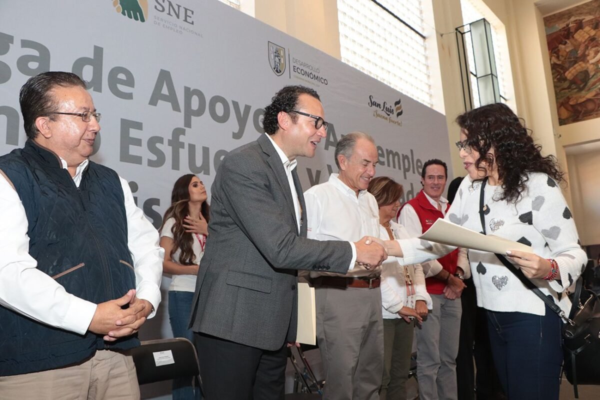 Gobierno Municipal y STPYS entregan 79 apoyos de autoempleo y emprendimiento 4APOYOS AUTOEMPLEO 3