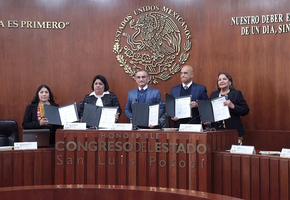 27Firmadeconvenioentrelasentidadesnormativasparalaconsultaindígena.