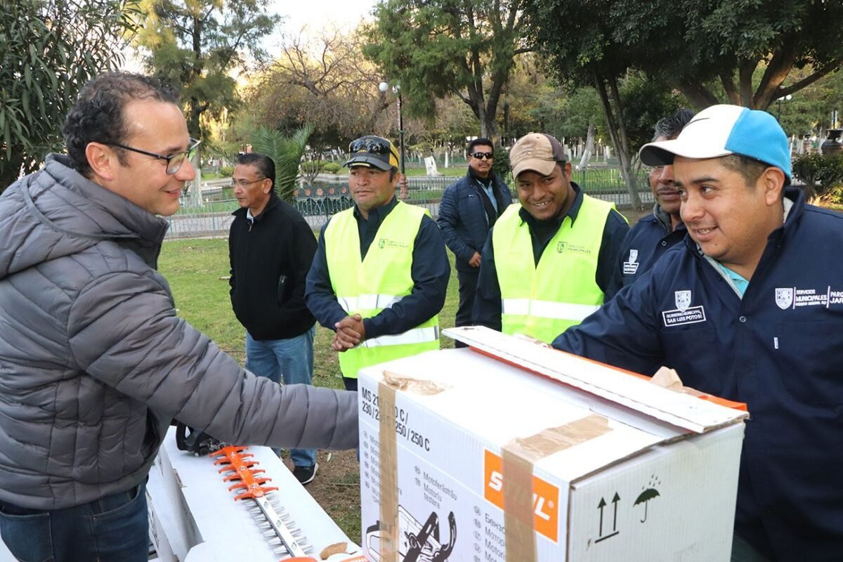 ENTREGA DE EQUIPO A SERVICIOS MPALES 1