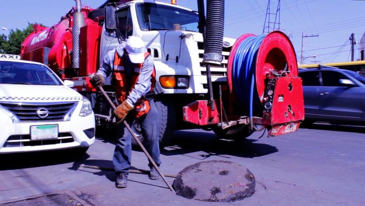 Realiza Interapas mantenimiento a drenajes en la capital 8 (5)