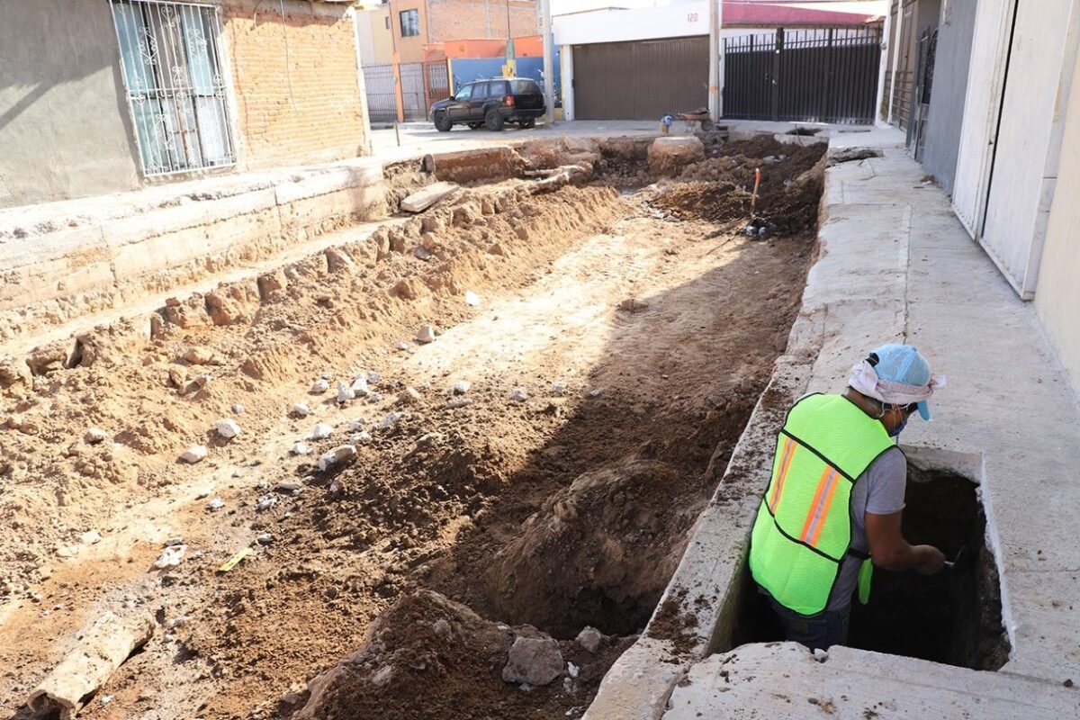 5CONJUNTAN ESFUERZOS AYUNTAMIENTO E INTERAPAS PARA MEJORAR LA RED DE DRENAJE 2