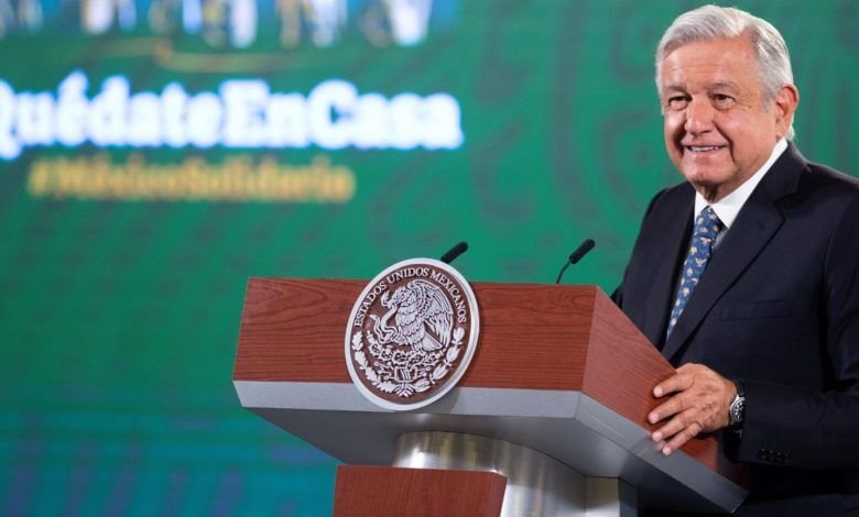 AMLO felicitó a los docentes mexicanos y recordó su compromiso de “no maltratarlos” 15amlo-no-reeleccion-780×470