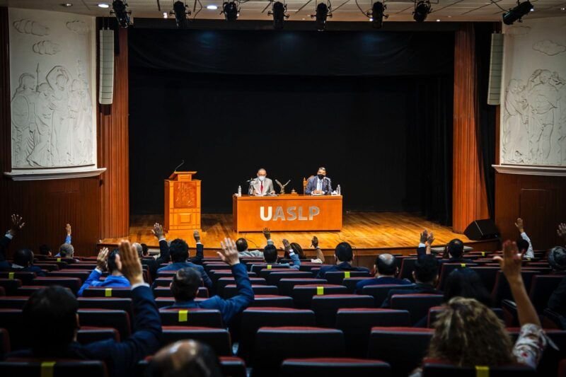 28H. Consejo Directivo Universitario autoriza 7 mil 730 nuevos espacios para el ciclo escolar 2021-2022 (1)
