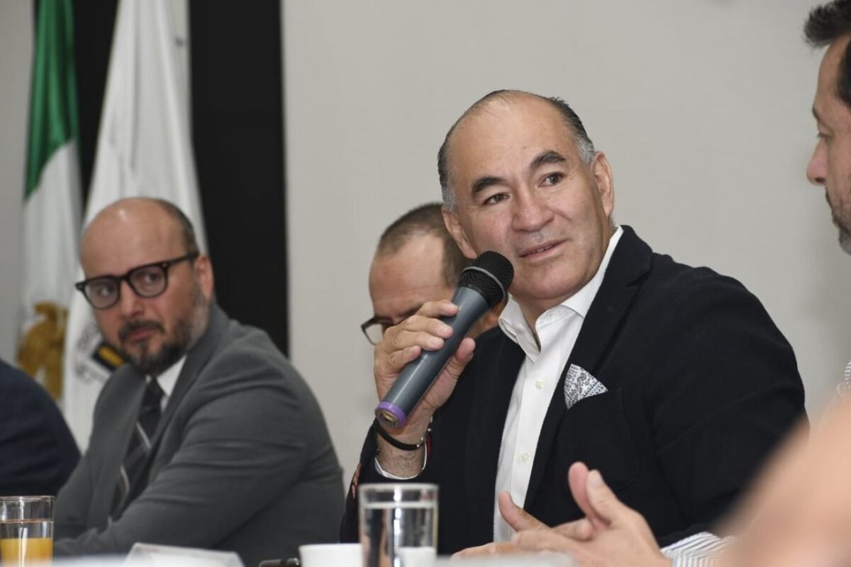 Ventanilla única, gobierno digital y agilidad en los tramites compromete Enrique Galindo ante notarios IMG-20210506-WA0208