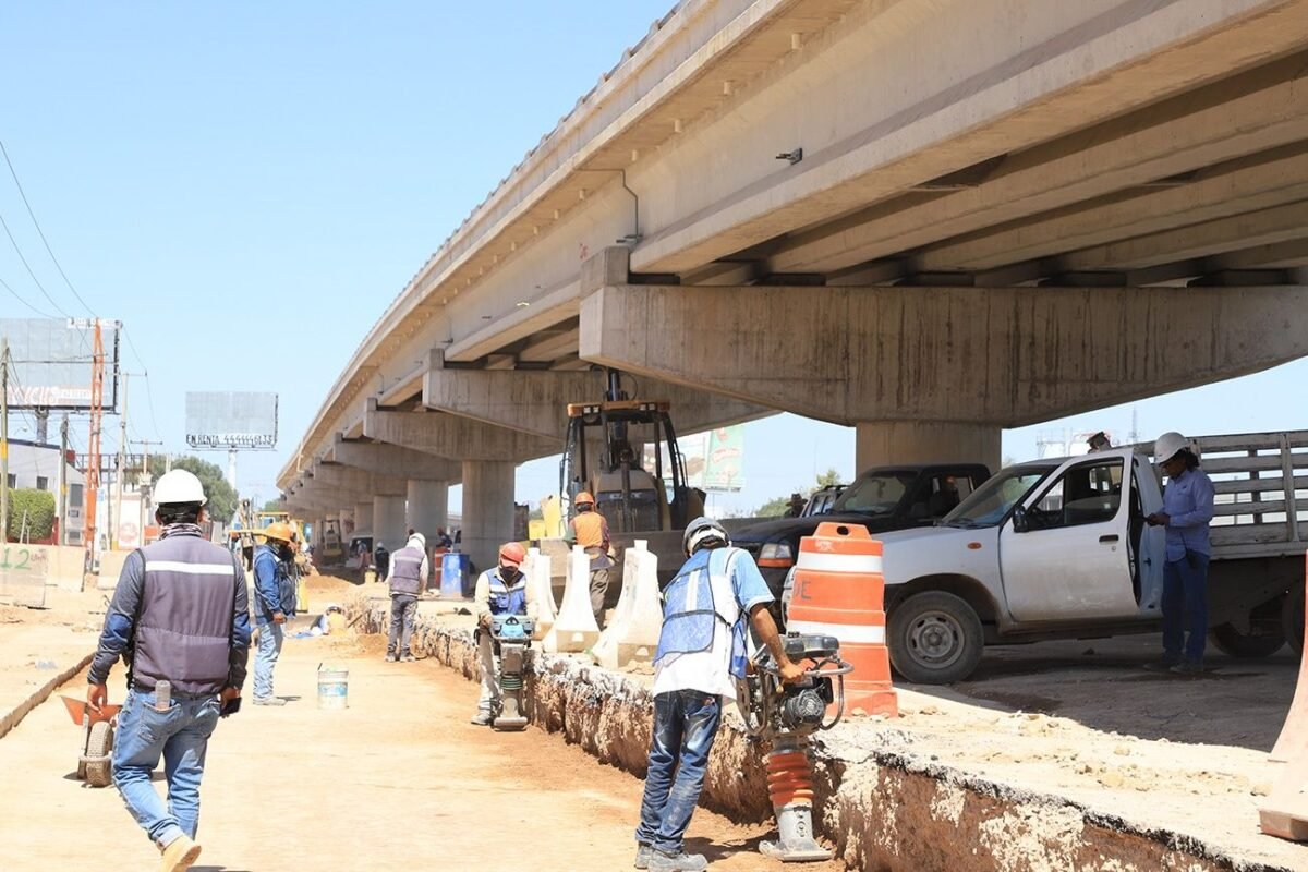 Hoy domingo cierre en paso del periférico por trabajos en Rocha Cordero 17el-avance-de-obras-sobre-el-bulevar-rocha-cordero-1--