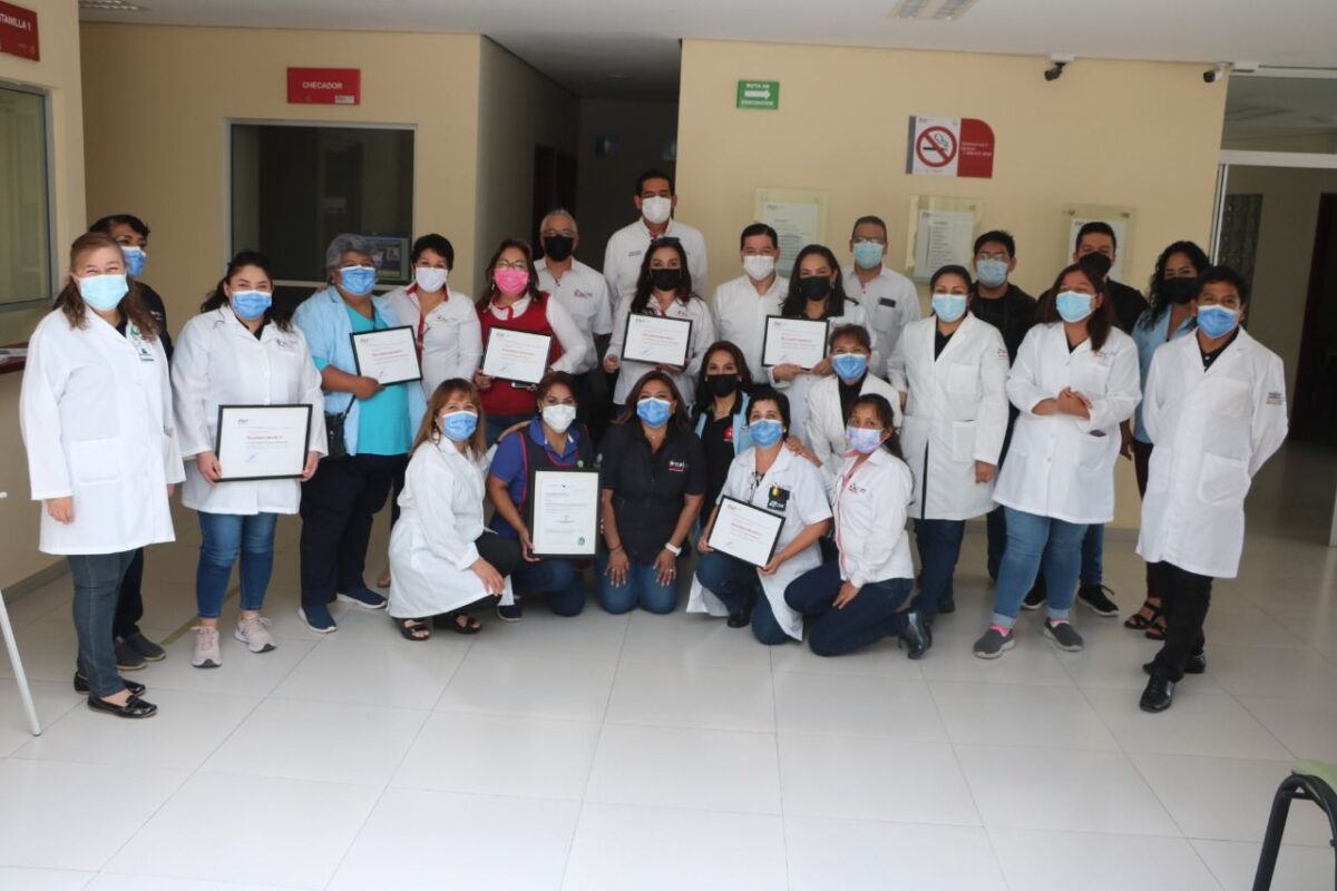 2Entrega de reconocimientos al CETS (5)