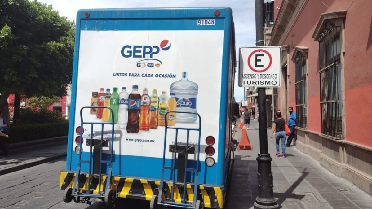 31_SIGUE FASE DE SÓLO APERCIBIMIENTOS PARA EVITAR OBSTRUCCIÓN DE BANQUETAS 2