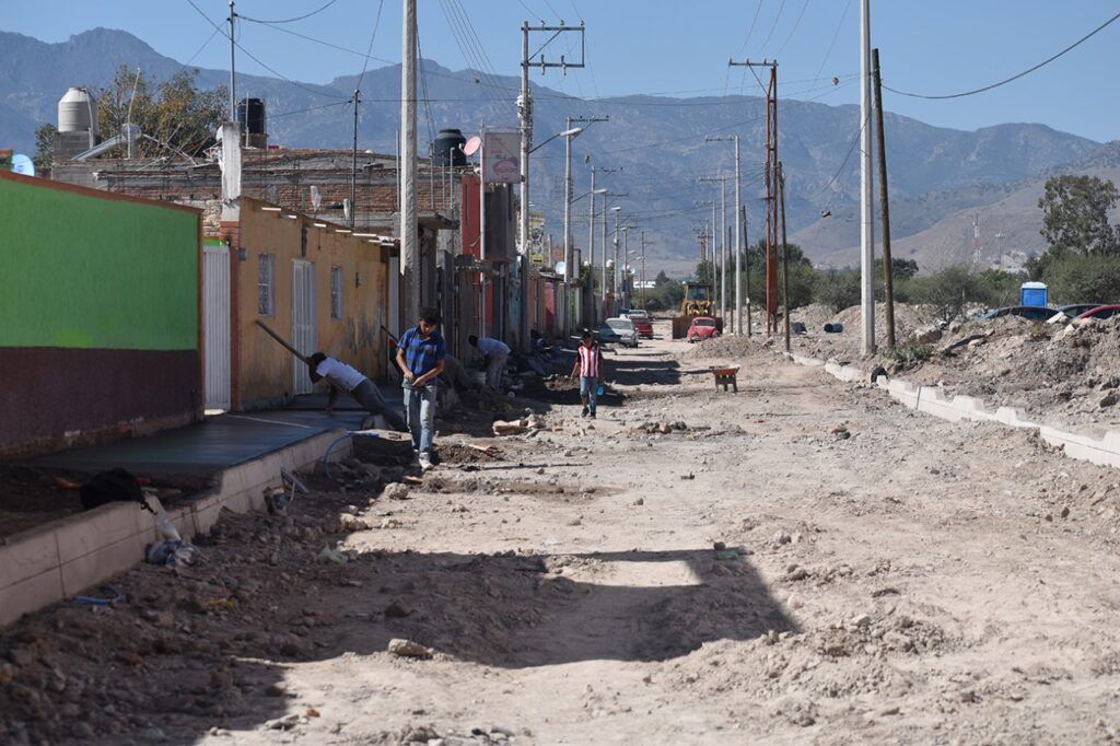 NO SE DETIENE OBRA PÚBLICA 4