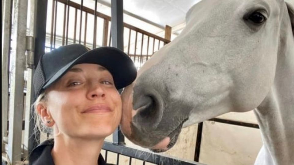 kaley cuoco compra caballo