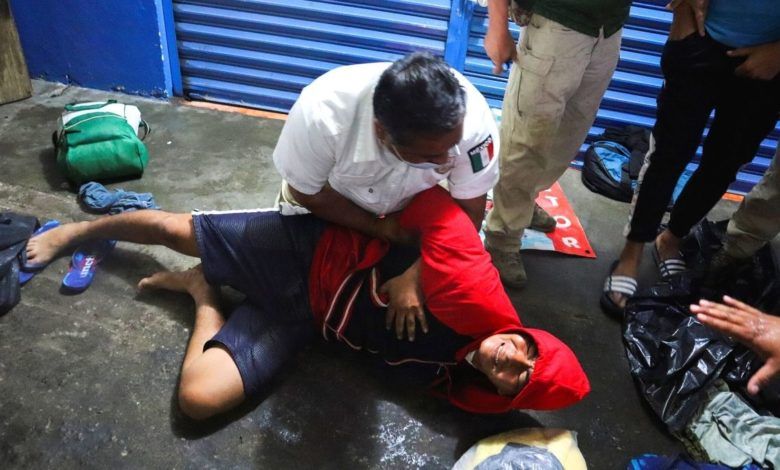 Agentes-del-INM-dispersan-tercera-caravana