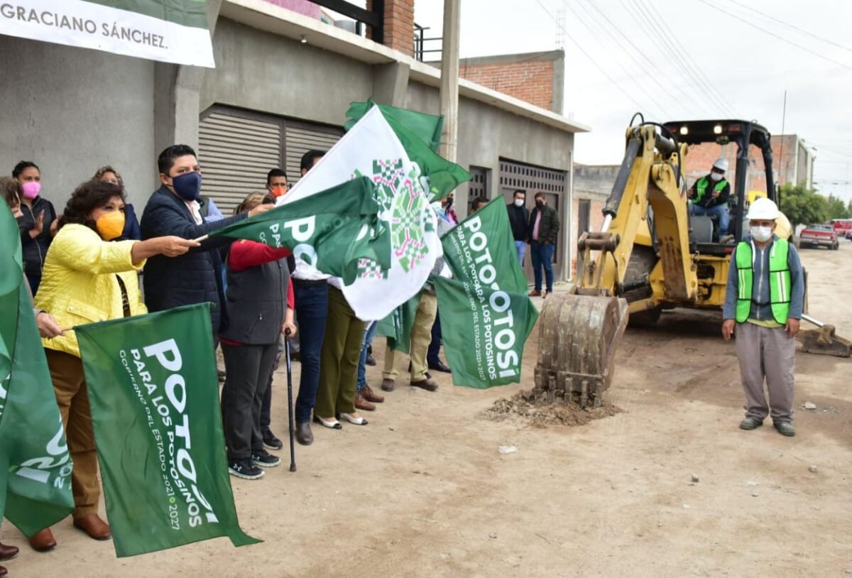 Arrancan obras de pavimentación en Rivas Guillén WhatsApp Image 2021-10-25 at 12.37.18 PM