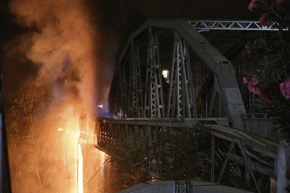 incendio puente en Roma