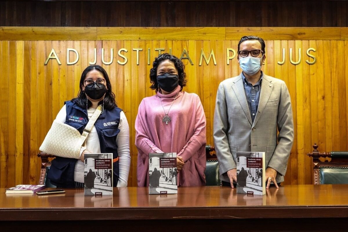 Con el Sello Editorial UASLP, se presentó el libro “Prostitutas, Rateras y Pulqueras”, en su segunda edición Presentación del Libro Prostitutas, rateras y pulqueras