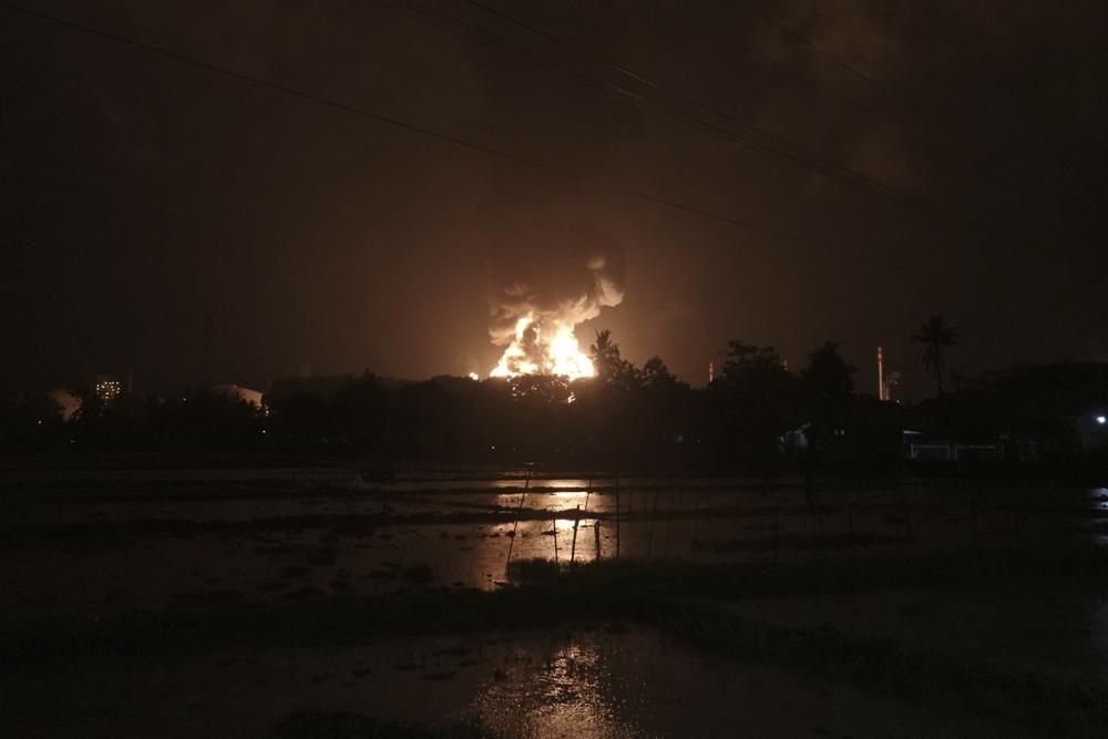 incendio en refineria