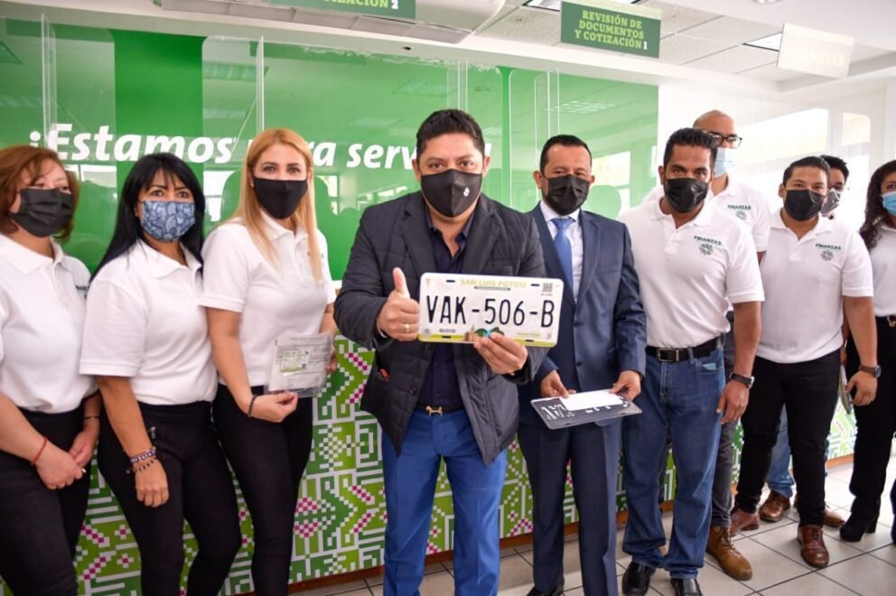 Control vehicular descuentos se prolongan : Gobernador Gallardo WhatsApp Image 2021-12-29 at 10.55.53 AM