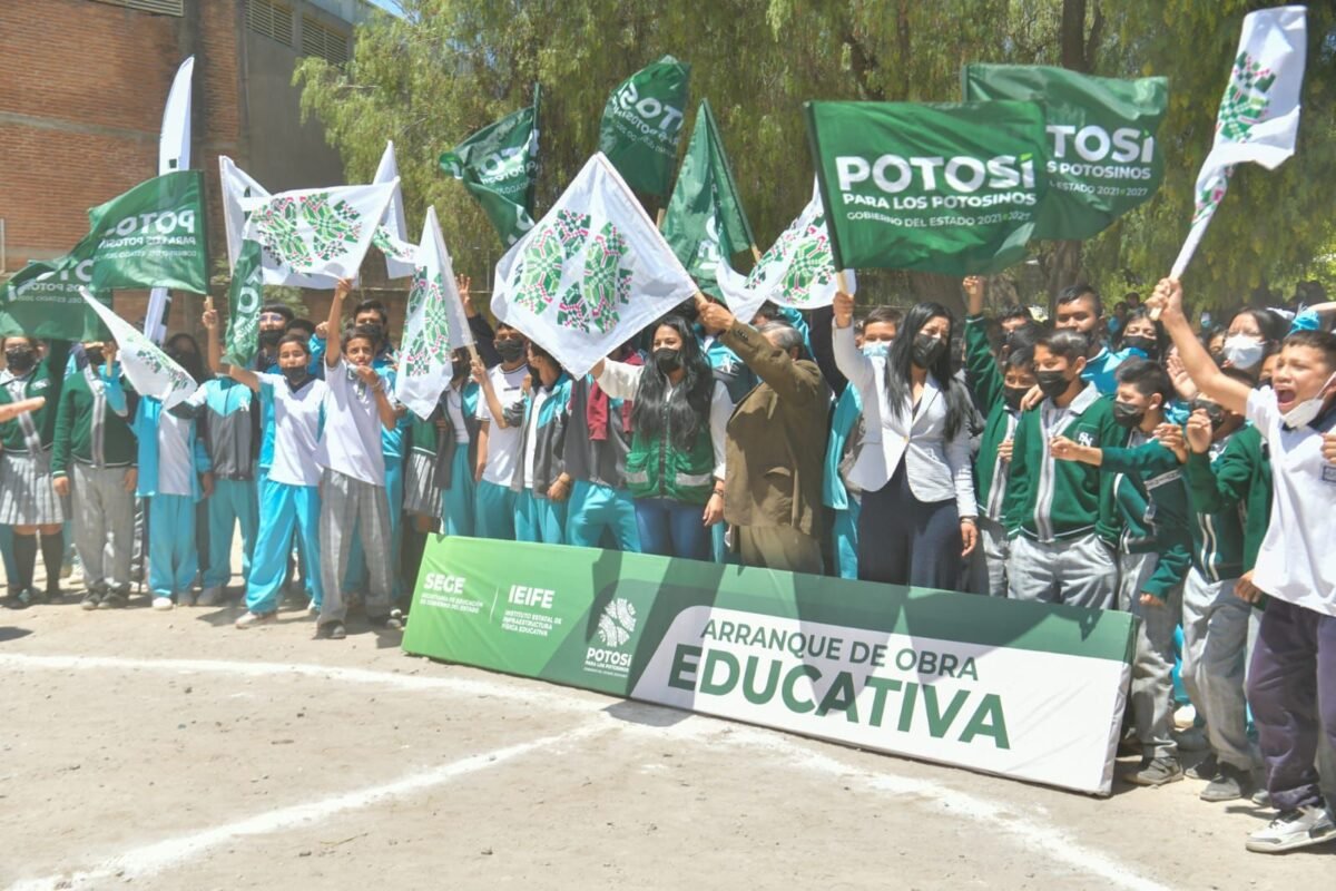 Gobierno modernizará secundaria “Sentimientos De La Nación” WhatsApp Image 2022-04-02 at 11.37.07 AM