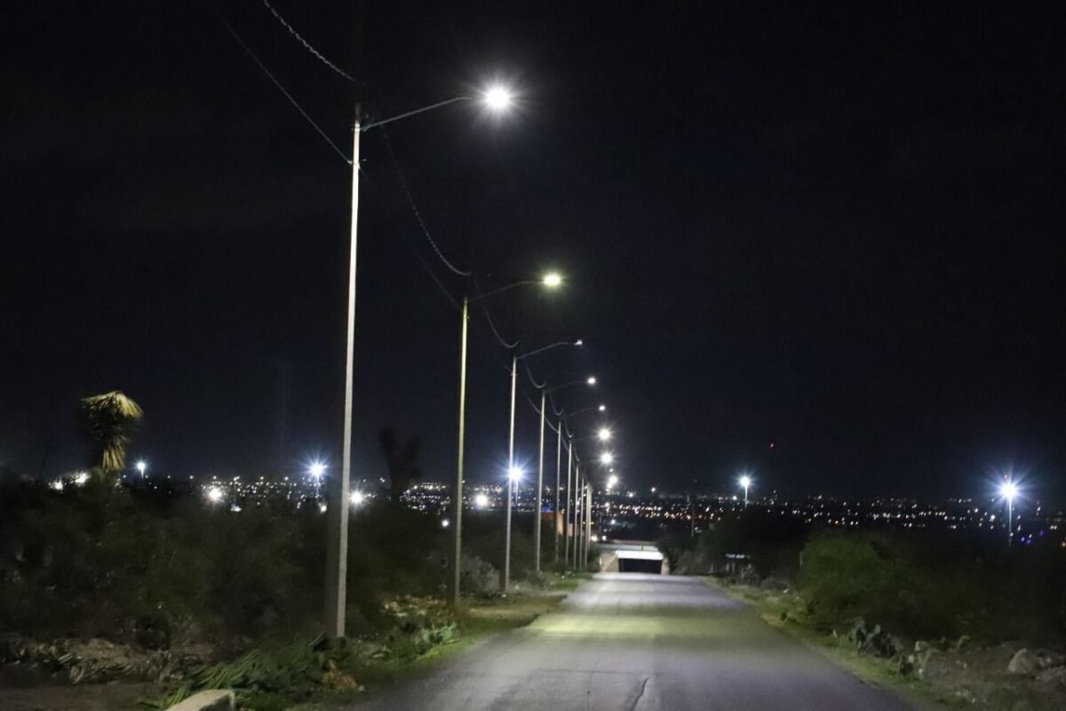 Gobierno de la Capital iluminó el camino de acceso a la comunidad El Panalillo WhatsApp Image 2022-07-18 at 11.55.52 AM