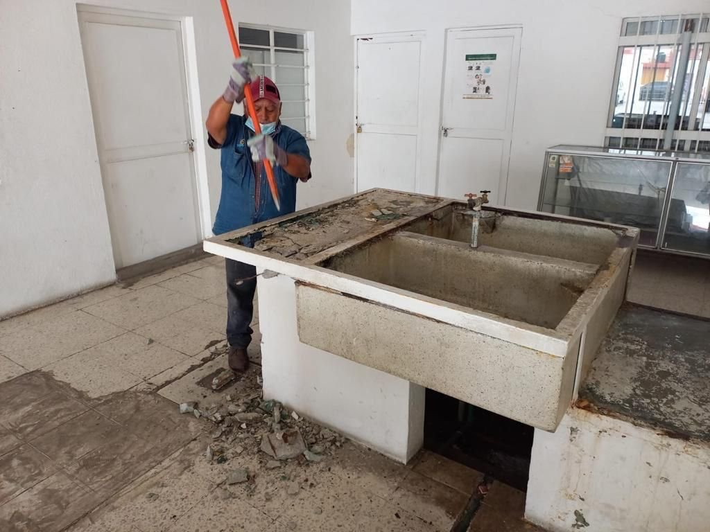 Gobierno de la Capital refuerza el mantenimiento <strong>en los mercados municipales</strong> WhatsApp Image 2022-11-14 at 3.08.37 PM