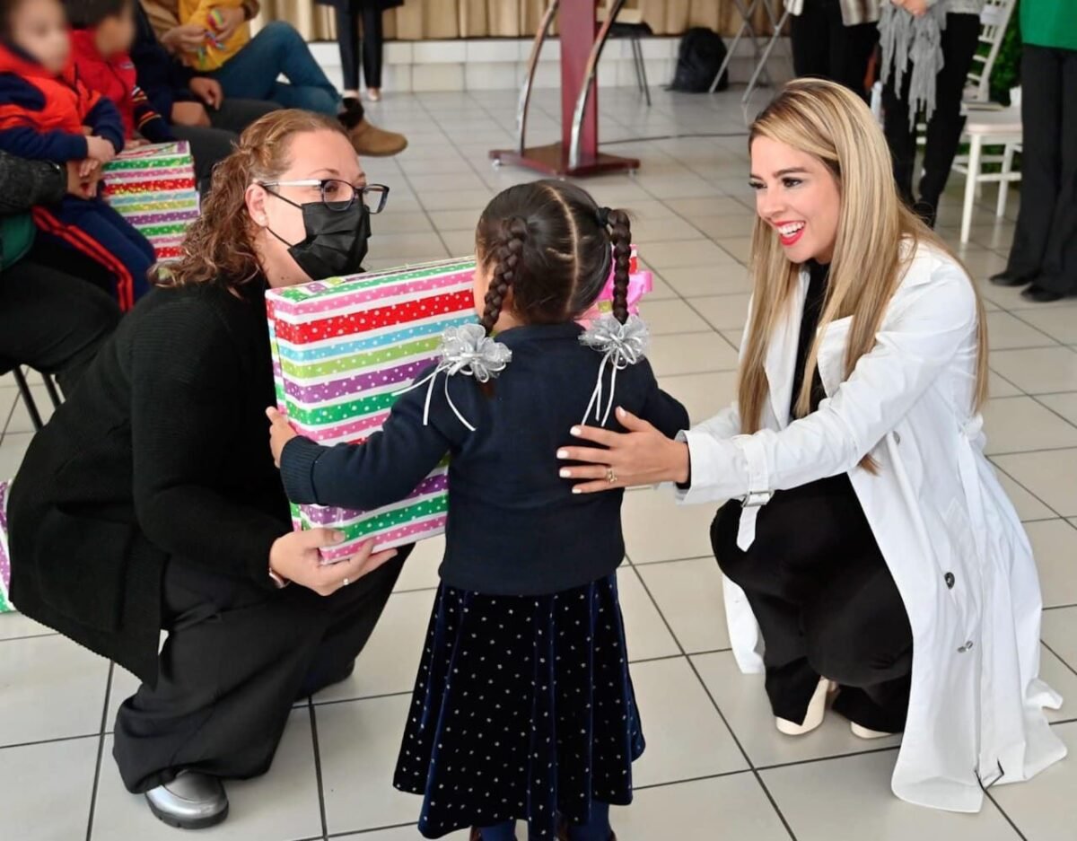 DIF Estatal concretó cinco adopciones de niñas y niños WhatsApp Image 2022-12-20 at 3.17.38 PM