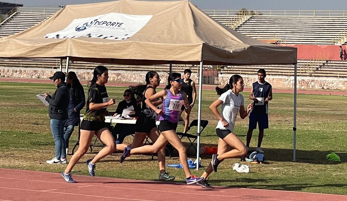 El clasificatorio municipal de atletismo en pista y campo arroja a los seleccionados para la fase estatal WhatsApp Image 2022-12-21 at 2.41.05 PM