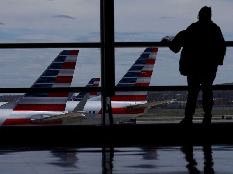 Reanudan algunos vuelos en EU tras falla; miles fueron afectados 2886726