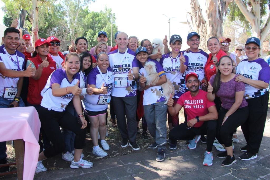 Domingo de Pilas vialidades y alumbrado público en la Colonia Alamitos pilas-1