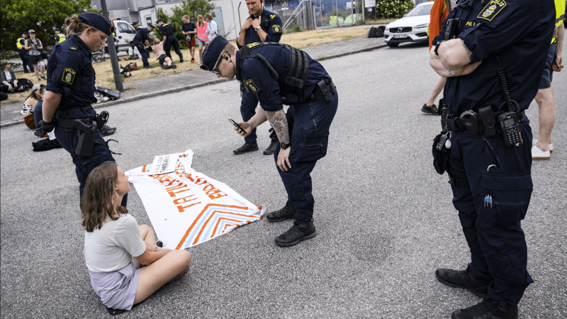 64923dfbe9ff7154d22a7ab2