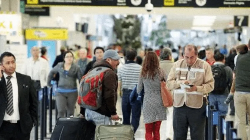 Reportan saturación en el AICM, otra vez, y reducen operaciones a 42 por hora el_imparcial_x4x_1.png_1951604284