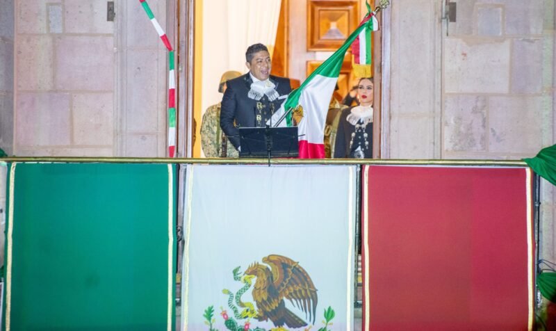 Miles de potosinos celebran con el Gobernador Ricardo Gallardo el Grito de Independencia grito-1