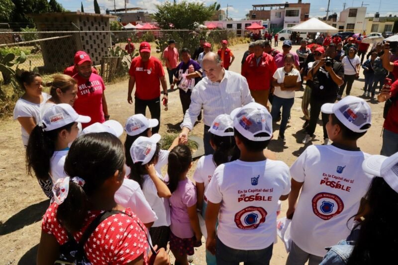 Domingos de Pilas, respuesta inmediata a necesidades de la gente en las colonias de la Capital pilas-1