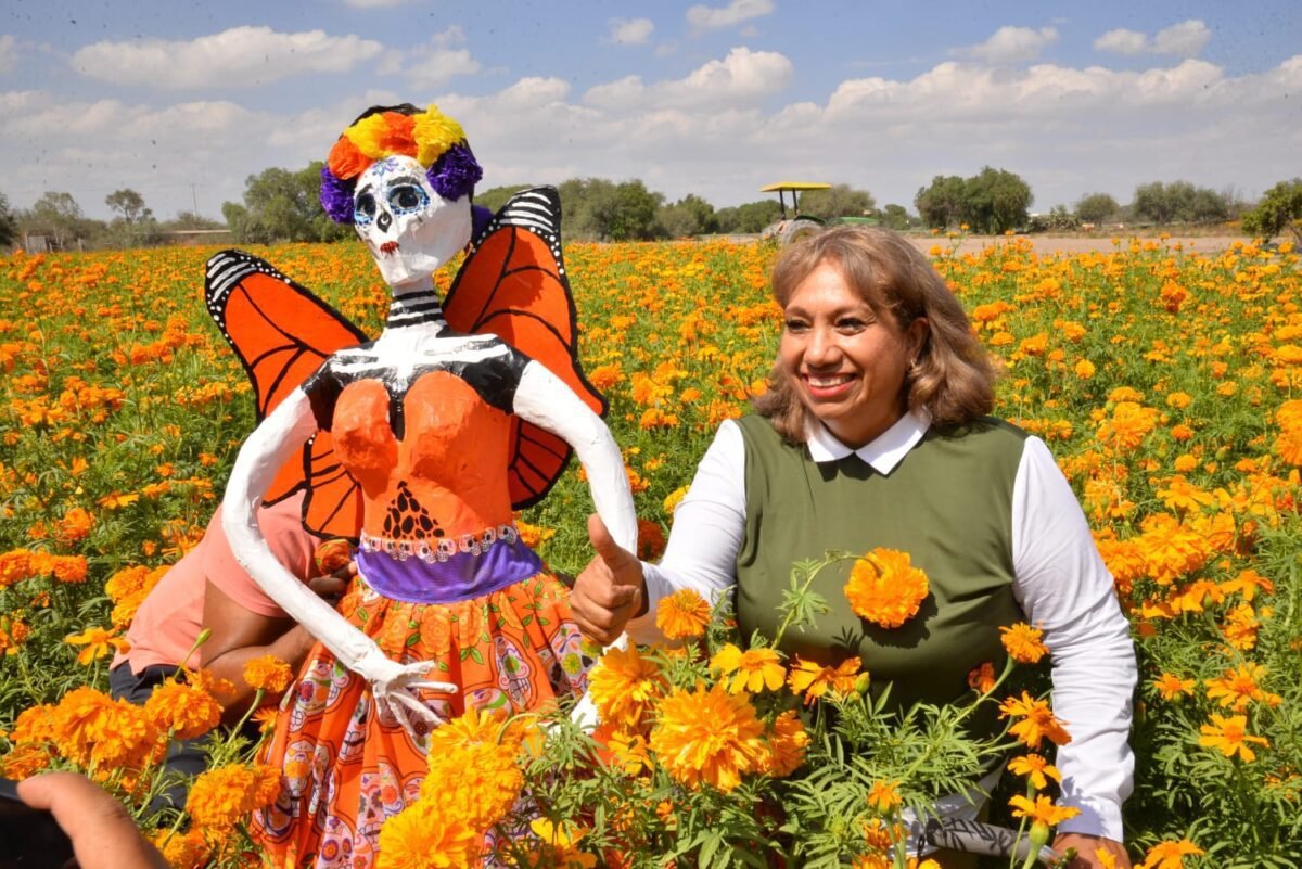 Inician actividades por Día de Muertos en Soledad, Alcaldesa realiza corte simbólico de Cempasúchil leonor-1