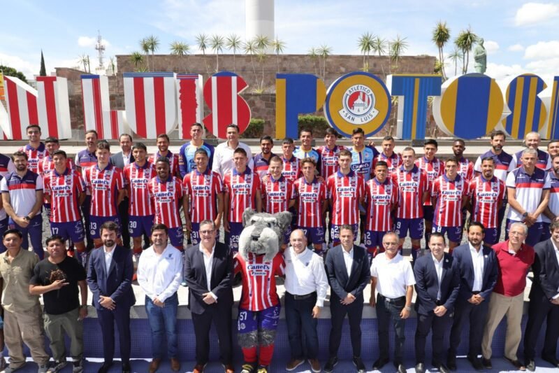 Las Letras Monumentales del Gobierno de la Capital reconocen a su equipo, el Atlético de San Luis letras-1