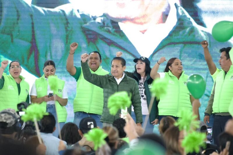 Gilberto Hernández Villafuerte cierra su precampaña ante miles de militantes capitalinos e36ada7c-0449-4ad1-90f2-0b9202758510