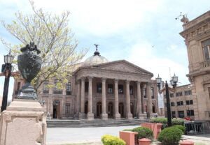 Avanza rehabilitación de espacios culturales; Teatro de la Paz renovará tramoya y audio