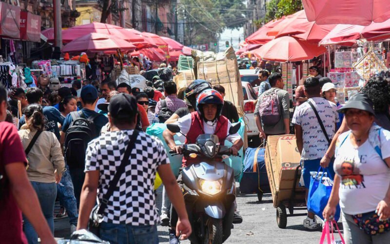 Tasa de desempleo en México baja a un 2,3 % en marzo comercio-mexico-26042024