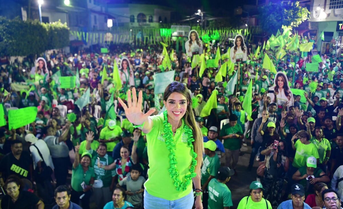 Ruth González muestra fuerza en comunidades indígenas de San Martín y Tamazunchale Ruth González muestra fuerza en comunidades indígenas de San Martín y Tamazunchale