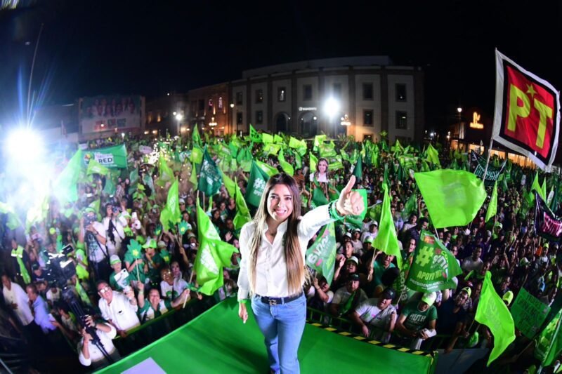 Multitudinario cierre de campaña senatorial de Ruth González ruth portada