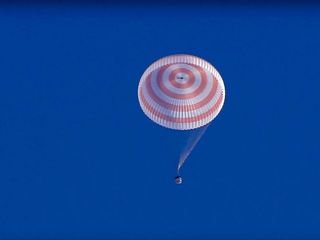 aterriza-la-nave-rusa-soyuz
