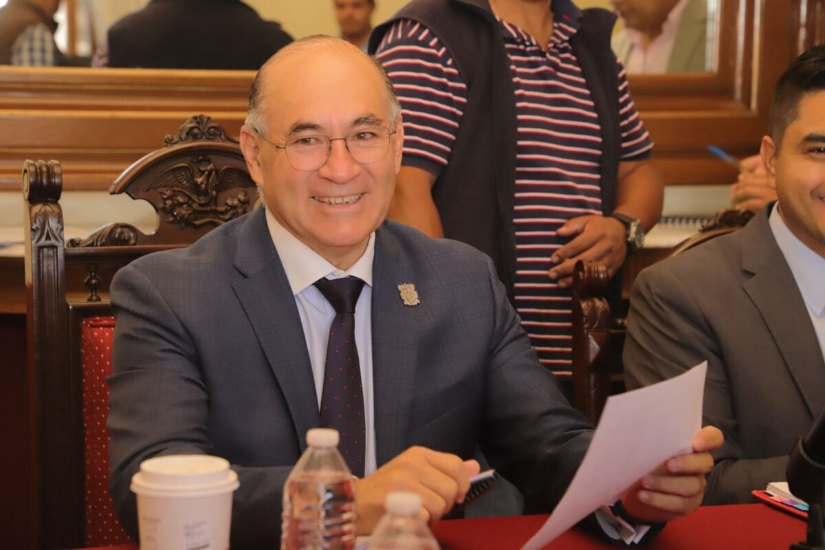 Alcalde Enrique Galindo agradece la disposición al trabajo del Cabildo; se aprueban modificaciones en Comisiones Permanentes cabildo galindo