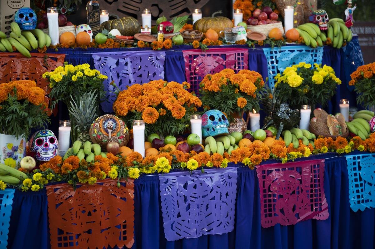 Altar de muertos que lleva, ¿Cuándo ponerlo? ¿Cuándo quitarlo? aquí te decimos